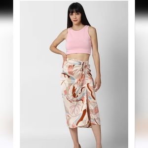 Satin slit midi skirt New with tags